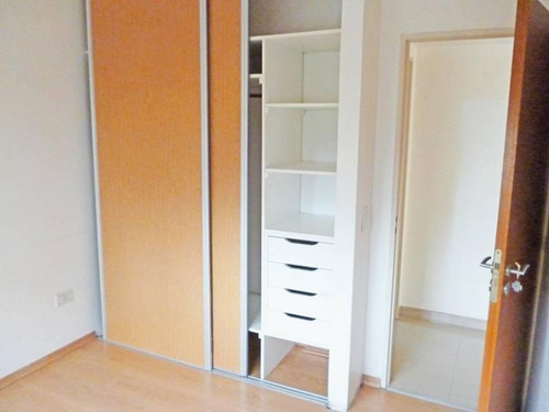 Imagen 9 de 12 de Moderno 2amb Al Frente Con Balcon Y Cochera- Se Acepta Pesos Ó Financiacion Hasta 50%. Oportunidad De Compra!!!