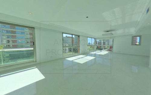 Venta Piso Belgrano Barrancas 4 Dormitorios Con Baño Completo En Suite Parrilla Pileta