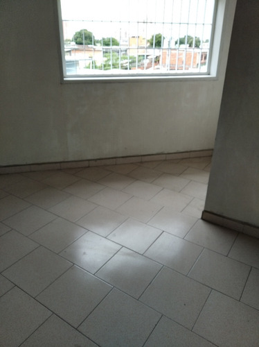 Imagen 9 de 11 de Vendo Práctico Edificio Residencial Con Un Local Comercial A Estrenar, Urb. Coromoto, Maracay.
