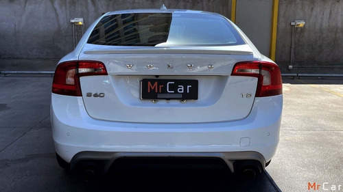 Imagen 5 de 14 de Volvo S60 T5 R Design 2015