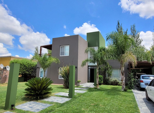 Casa En Venta Barrio El Centauro Canning