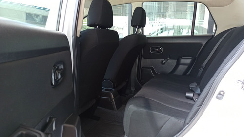 Imagen 10 de 15 de Nissan Tiida 2015 1.8 Advance 4p At