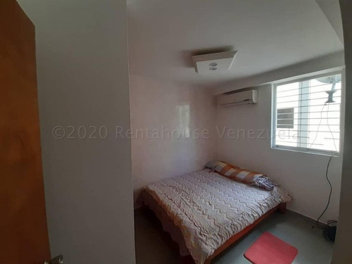Imagen 15 de 24 de Freddy Camacaro Rentahouse, Apartamento En Venta En Monteserino San Diego. 22-2681