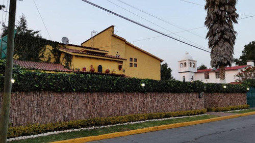 Casa Sola En Venta En El Molino De Flores, Texcoco, México