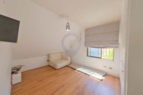Venta Casa 5 Dormitorios, Piscina, Sector Consolidado.