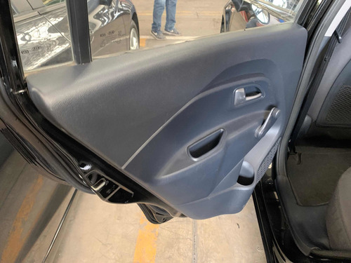 Imagen 7 de 13 de Kia Rio 1.6 Lx Sedan Std 6 Vel Ac 2017