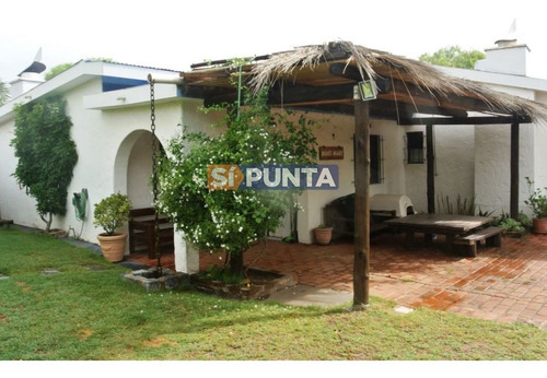 Imagen 20 de 23 de Casa En Venta En El Tesoro, Cerca De La Playa