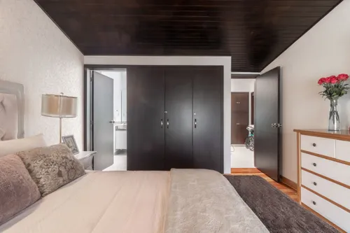 Casa En Venta En Malibu. Cod V14757