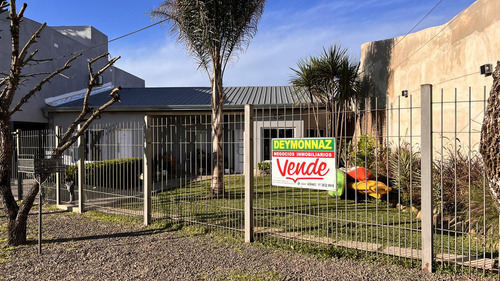 Complejo En Pueblo Liebig Con Piscina