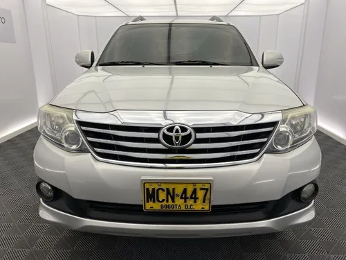 Toyota Fortuner 2.7 Urbana 4x2
