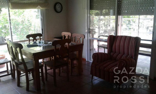 Propiedad A La Venta Apta Crédito Hipotecario En Barrio Malibú.