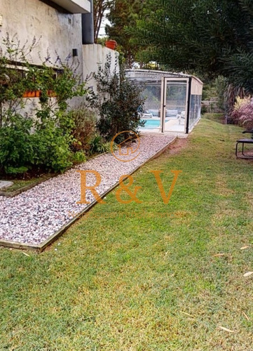 Imagen 25 de 30 de Casa En Venta En La Zona De Pinares