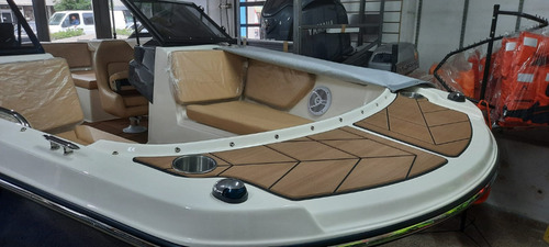 Lancha Bermuda Discovery 190 Yamaha 200 V6 4t 2025