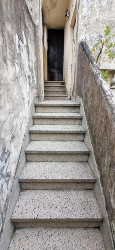 Ph En Venta - 3 Dormitorios 1 Baño - 170mts2 - Villa Pueyrredón