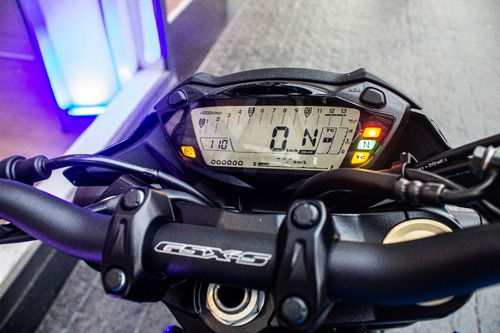 Suzuki Gsx-s 750 - No Yamaha, No Kawasaki! Mc