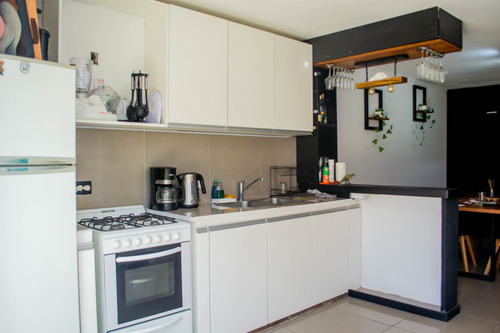 Venta Casa 2 Ambientes Con Terreno Muy Amplio