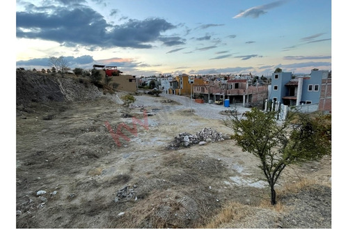 Terreno En Venta En Colonia Brisas, San Miguel De Allende 848.06 M2-lote 9-ubicación Privile...