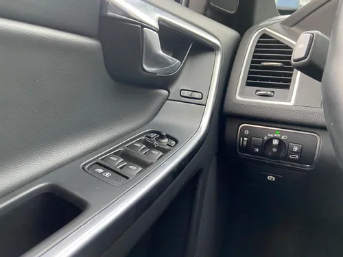 Volvo XC60 2.0 T5 Awd Summum