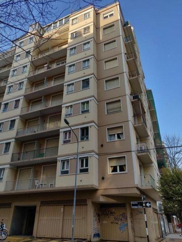 Imagen 1 de 13 de 2 Amb Con Balcón A La Calle, Zona Guemes