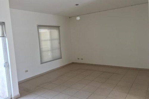 Imagen 9 de 12 de Casa En Residencial El Refugio (643)