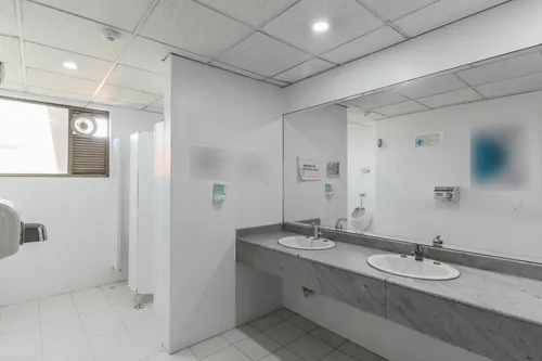 Oficina En Arriendo En Guaymaral. Cod A1103002