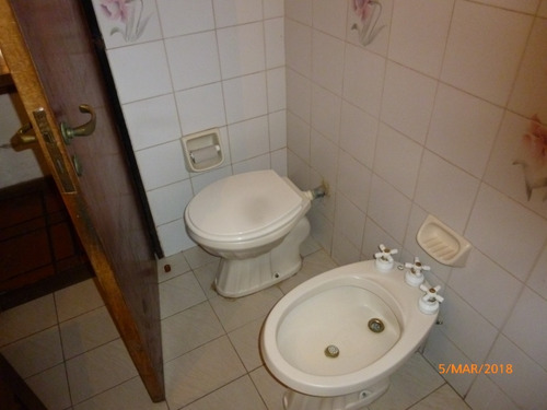 Imagen 7 de 21 de Chalet En Dos Plantas, Hurlingham