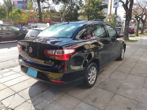 Imagen 13 de 15 de Fiat Grand Siena 1.4 Attractive 87cv C/pack Seguridad 2014