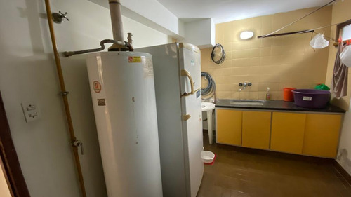 Casa En Venta - 4 Dormitorios 3 Baños - Cocheras - 234mts2 - Mar Del Plata
