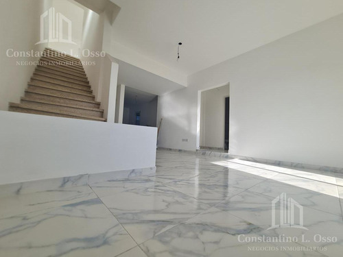Imagen 22 de 30 de Departamento - Ph - Sin Expensas - Venta - Lanus Oeste - 190m2