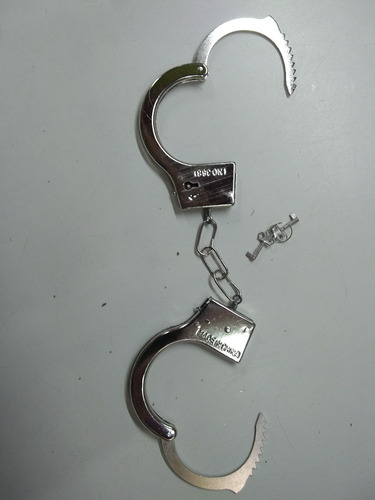 Esposas Metal Chapa Cotillon Disfraz Policia Ladron X1