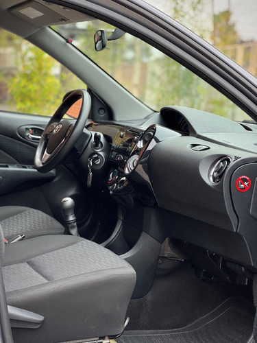 Toyota Etios 1.5 Xs 5 p