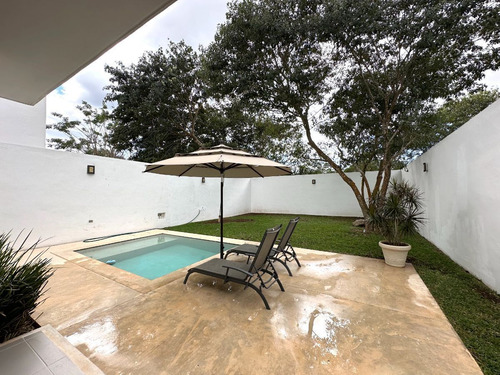 Casa De 3 Recamaras En Venta En Cholul, Mérida Yucatan