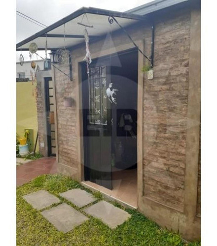 Imagen 7 de 8 de ::: Eib Vende Hermosa Casa Interna :::