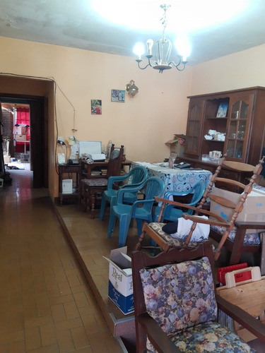 Imagen 2 de 13 de Venta De Casa Con Tres Departamentos