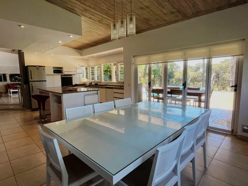 Casa En Venta - 3 Dormitorios 2 Baños - Pinamar