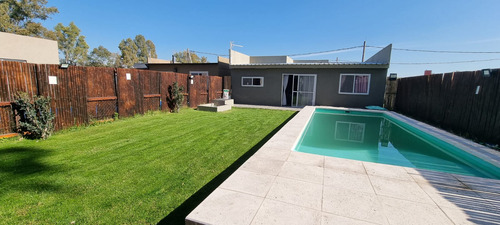 En Venta En Predio Finca Don Eugenio En General Rodriguez; Casa De 3 Ambientes Sobre Lote De 300m2 Con Pileta Y Quincho Permuto F: 9599