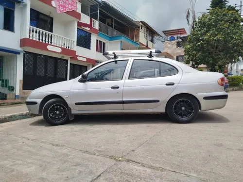 Renault Megane 1.4 Unique