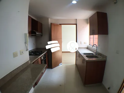 Lujoso Apartamento En El Corazón De Laureles