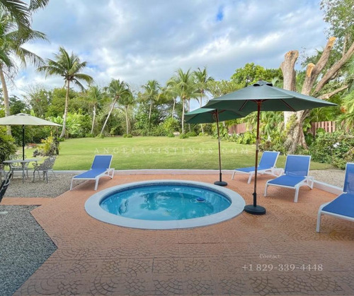 Villa En Venta, Casa De Campo
