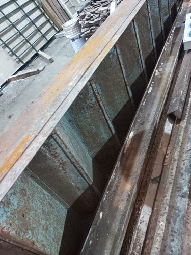 Escalera Recta Muy Fuerte,antigua,sin Soldadura Todo Remache Marrón Claro (Usado)