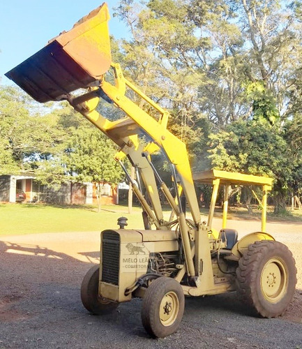 Trator Massey Ferguson 65r 4x2 - Ano 1985