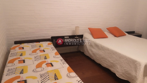 Casa En Punta Del Este, Playa Mansa, Cerca Del Mar, Venta, Alquiler Anual, Y Temporada- Ref: 6622