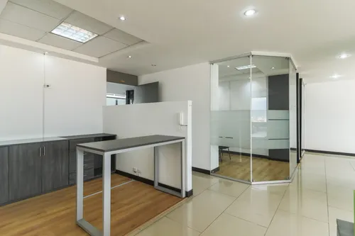 Oficina En Arriendo En Chico Norte. Cod A1094032
