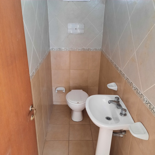 Imagen 6 de 15 de Duplex 2 Dormitorios Con Cochera, Pileta Y Quincho