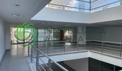 Edificio En Arriendo En Mejoras Públicas. Cod A16206