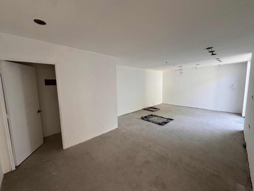 Excelente Y Exclusiva Ubicación Local Comercial / Remodelado