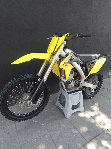 Imagen 3 de 25 de Suzuki Rmz 250 Modelo 2016 Con 140hs