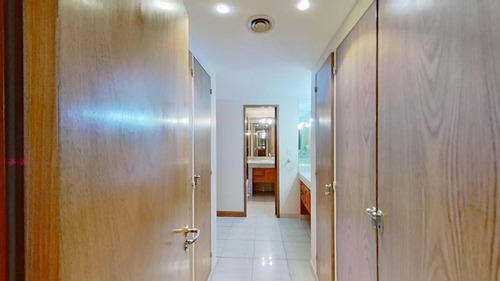 Departamento De Categoría - Tres Dormitorios - Frente A Pza San Martín - La Plata