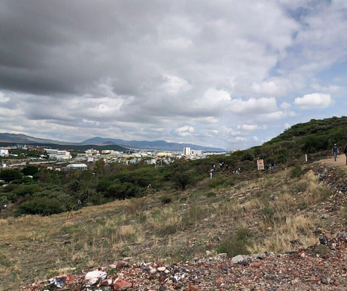 Terreno Con Uso De Suelo Comercial, Servicios... (uso Suelo H6s)