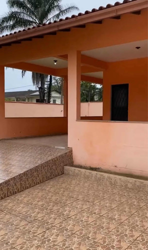 02 Lotes Total 960m2 Em Muriqui Rgi Reguiarizado Iptus Pagos Com Casa 3 Quartos 4 Banheiros Piscina Churrasqueira E Galpão Multiuso Portão Eletrônico Muro Alto Perto De Escola E Comércio